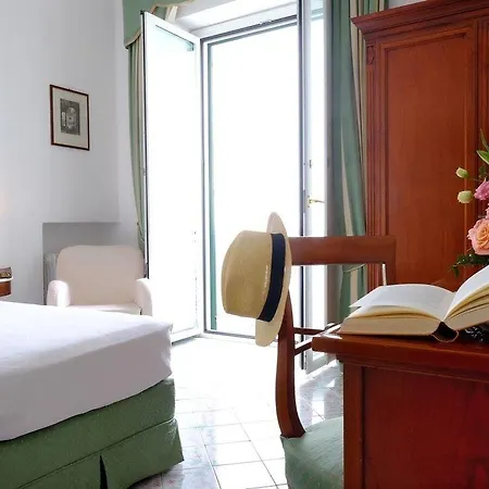 Luna Convento Hotel